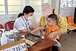 Khẩn trương hoàn thành chiến dịch tiêm chủng vắc xin sởi đợt 3