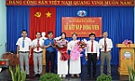 Kết nạp đảng 2 học sinh ưu tú