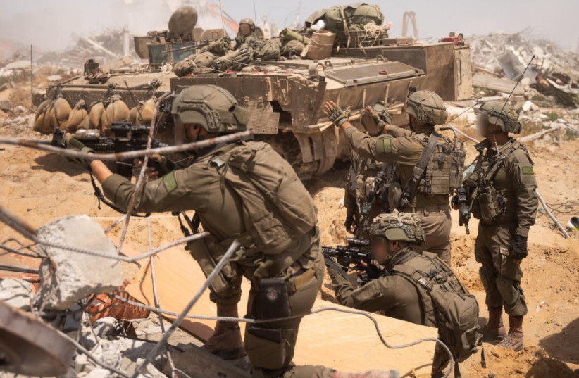 Israel sử dụng thiết giáp cảm tử tại Gaza