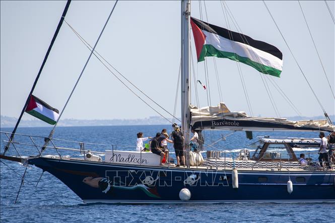 Quân đội Israel chặn tàu đến Gaza