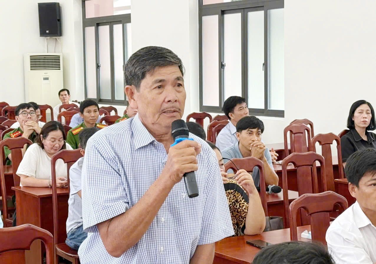 Cử tri Côn Đảo đề nghị có chế độ hỗ trợ cán bộ không chuyên trách