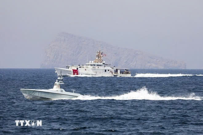 Xung đột Israel-Iran đẩy Hormuz vào vùng nguy hiểm