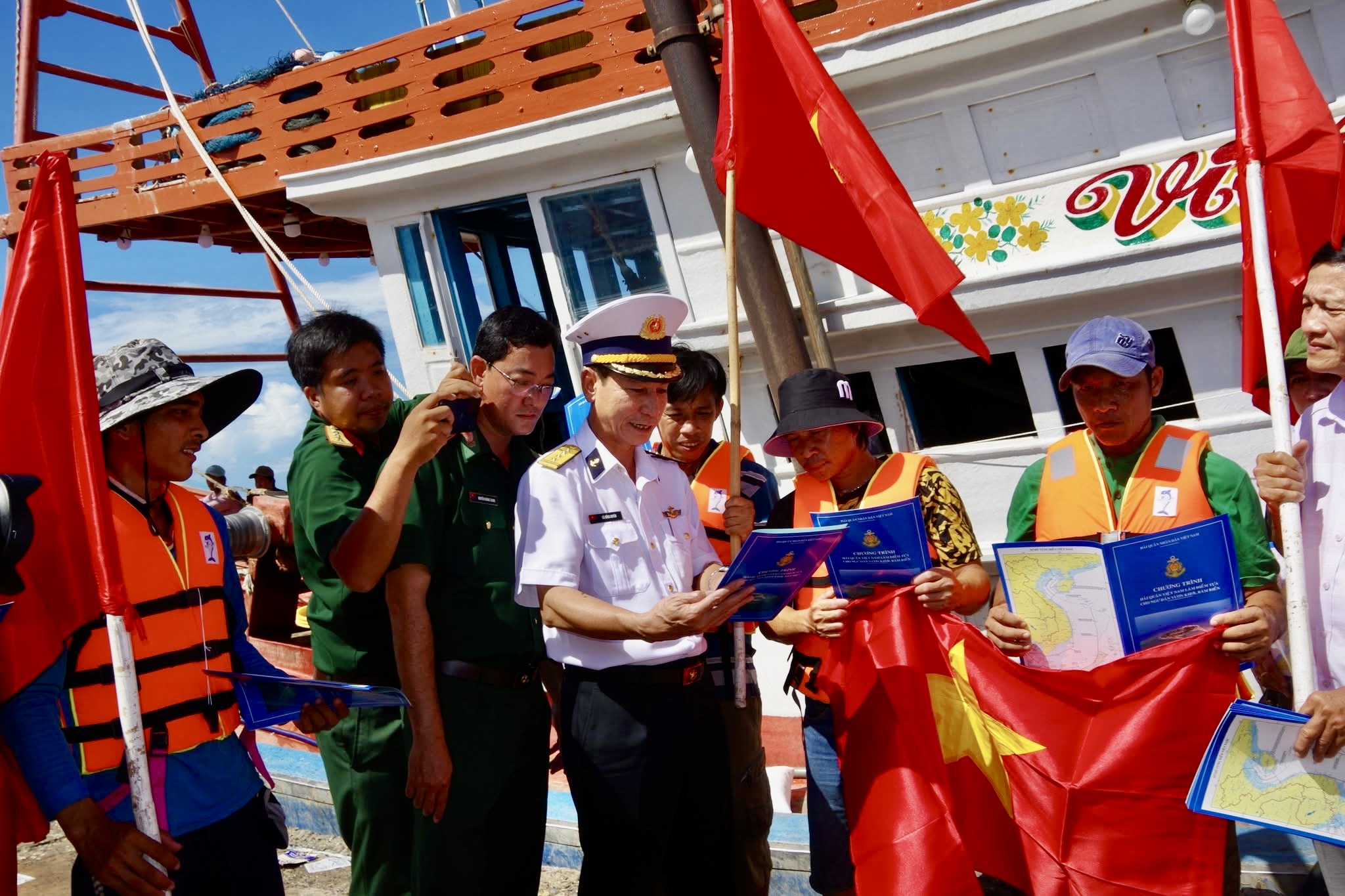 Vững vàng nơi đầu sóng
