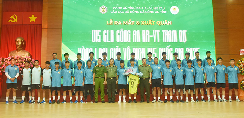 CLB U15 Công an tỉnh xuất quân thi đấu giải vô địch U15 quốc gia