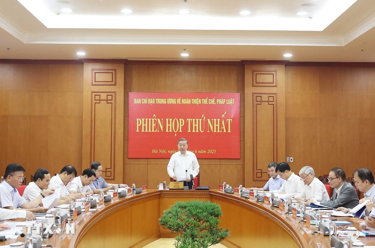 Tổng Bí thư Tô Lâm, Trưởng Ban Chỉ đạo chủ trì Phiên họp.