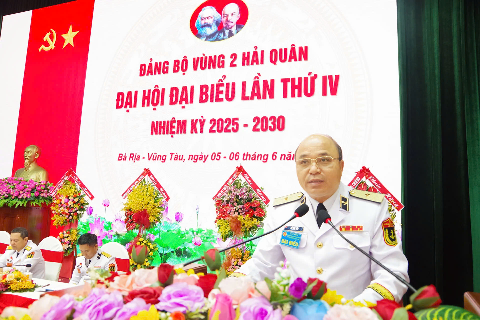 Chuẩn Đô đốc Đỗ Văn Yên dự và phát biểu chỉ đạo tại đại hội.