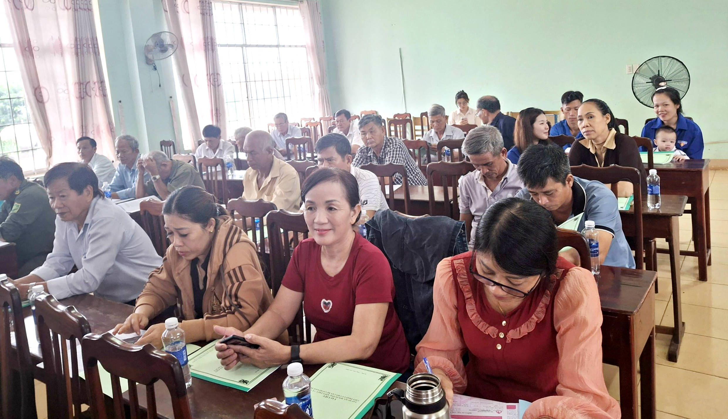 Đại biểu dự lớp tập huấn kiến thức về trợ giúp pháp lý do Trung tâm Trợ giúp pháp lý Nhà nước tỉnh tổ chức tại Xuyên Mộc.