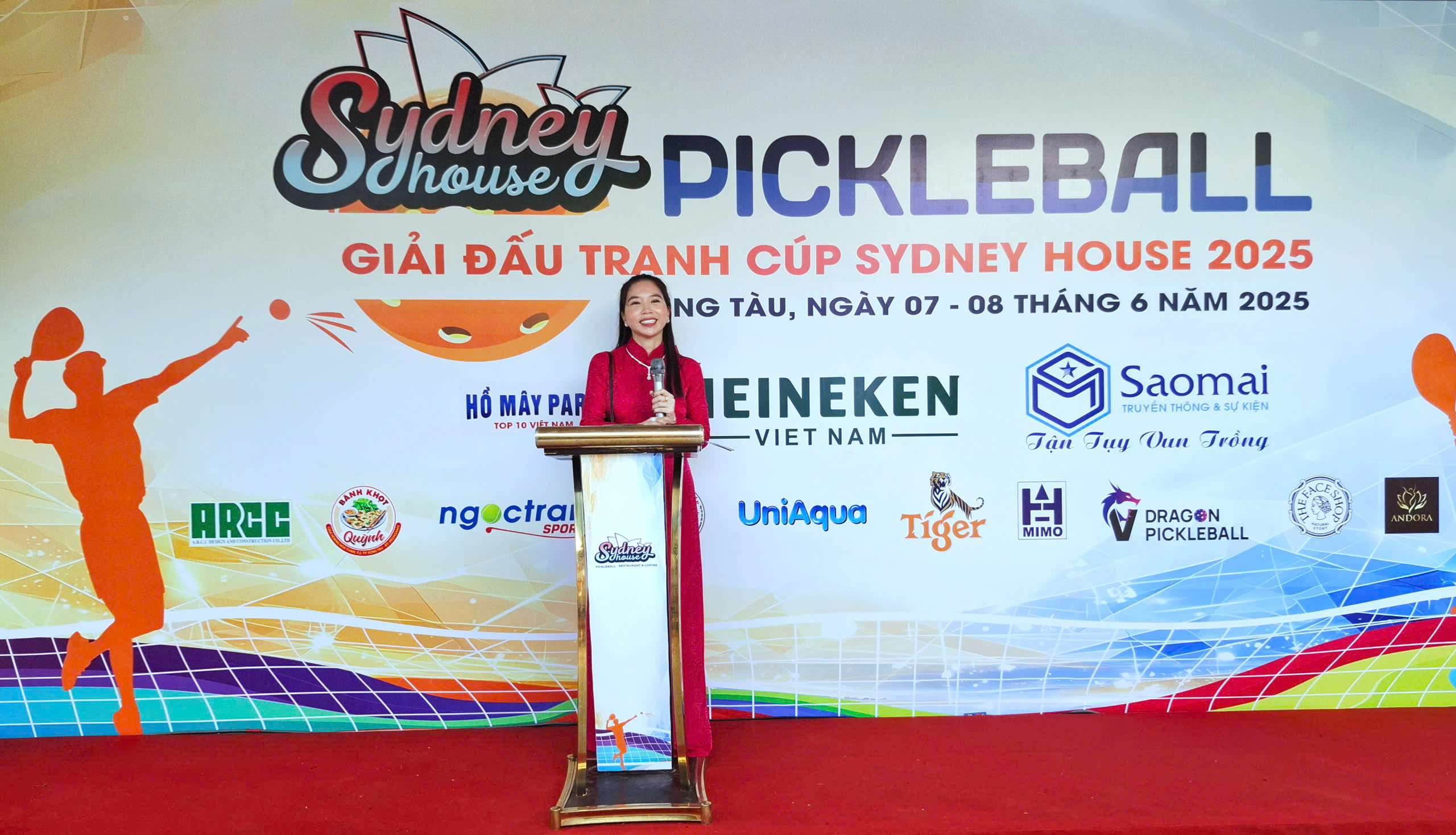 Bà Kim Thoa, Đại diện ban tổ chức phát biểu khai mạc giải đấu 