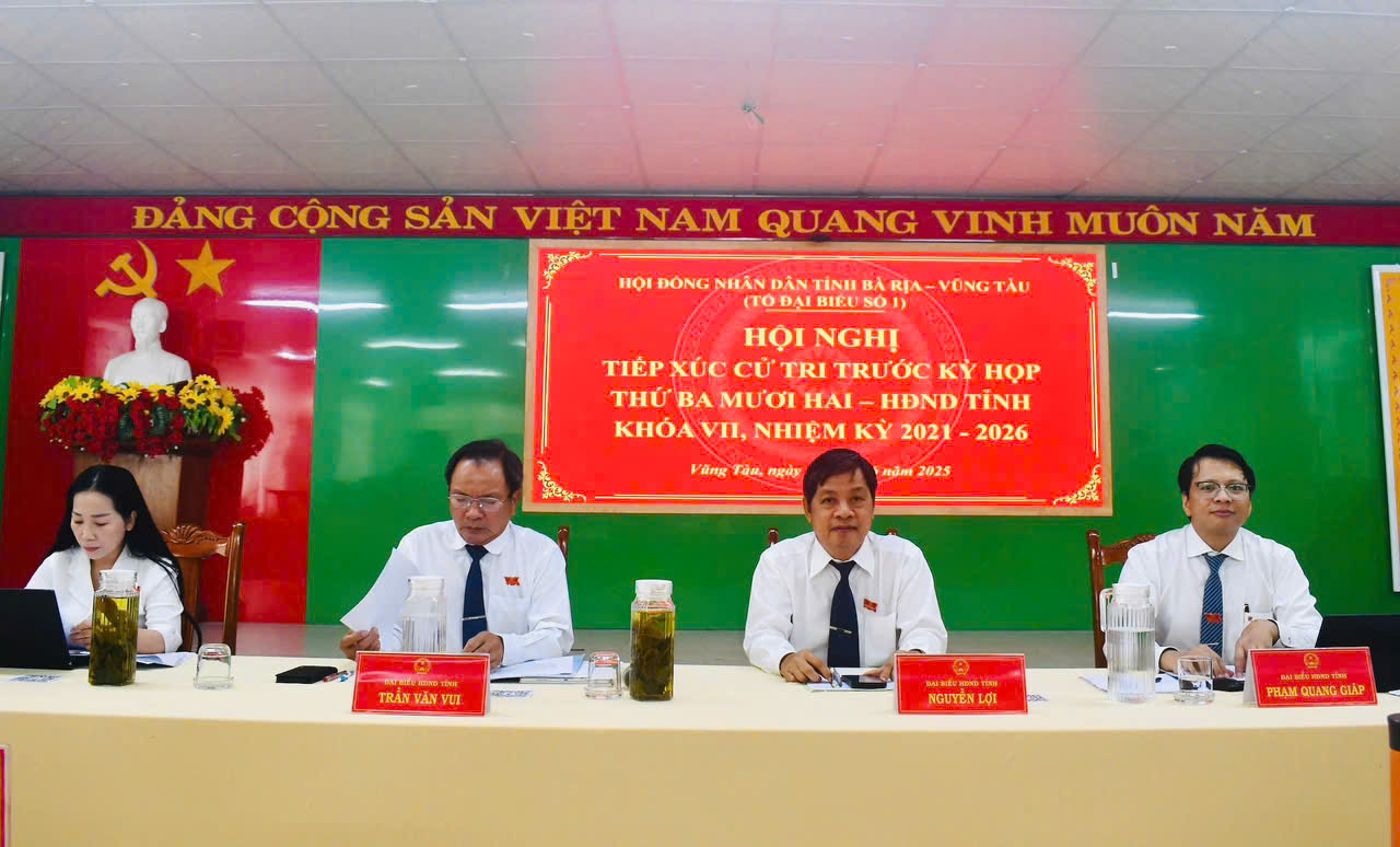 Tổ đại biểu số 1 HĐND tỉnh TXCT phường 1 và phường 3, TP.Vũng Tàu. Ảnh: HUYỀN TRANG.