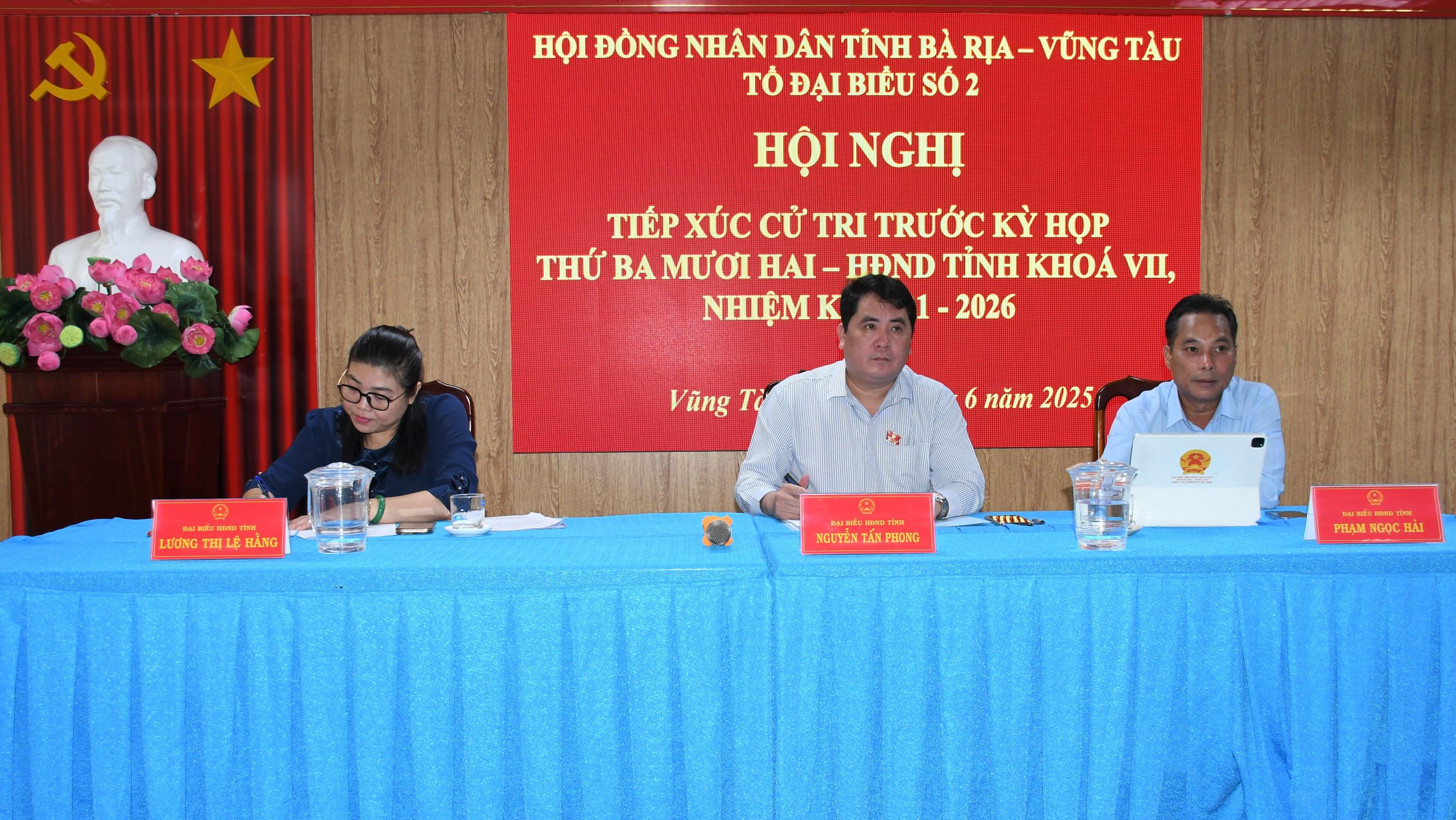 Tổ đại biểu số 2 TXCT phường 8, phường Nguyễn An Ninh (TP.Vũng Tàu). Ảnh: HOÀNG HƯỜNG