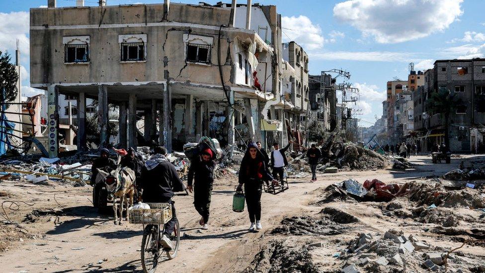 Người dân Palestine tại thị trấn Beit Lahia, phía Bắc Dải Gaza.