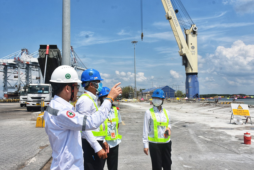 Hội Đồng ATVSLĐ tỉnh kiếm tra việc thực hiện quy định của pháp luật về ATVSLĐ tại các DN.