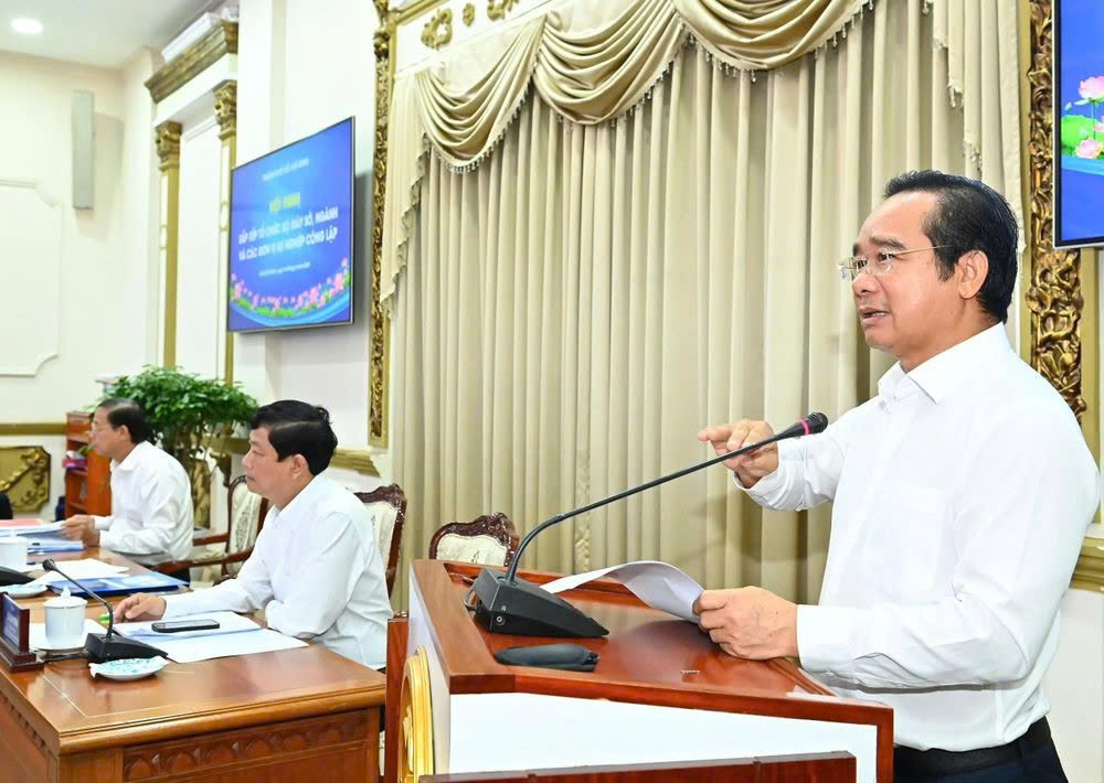 Ông Nguyễn Văn Được, Ủy viên Trung ương Đảng, Phó Bí thư Thành ủy, Chủ tịch UBND  TP.Hồ Chí Minh phát biểu tại hội nghị.
