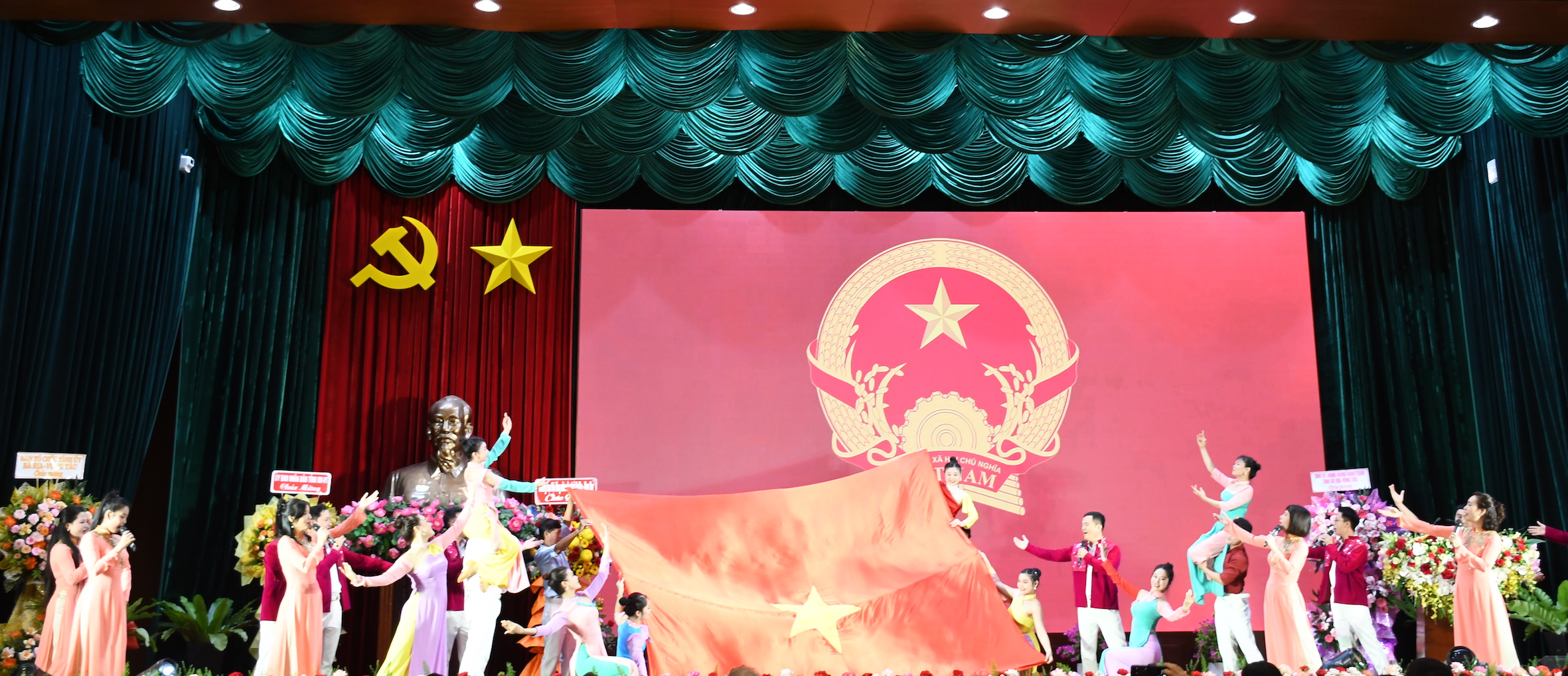 Tiết mục văn nghệ trong chương trình.