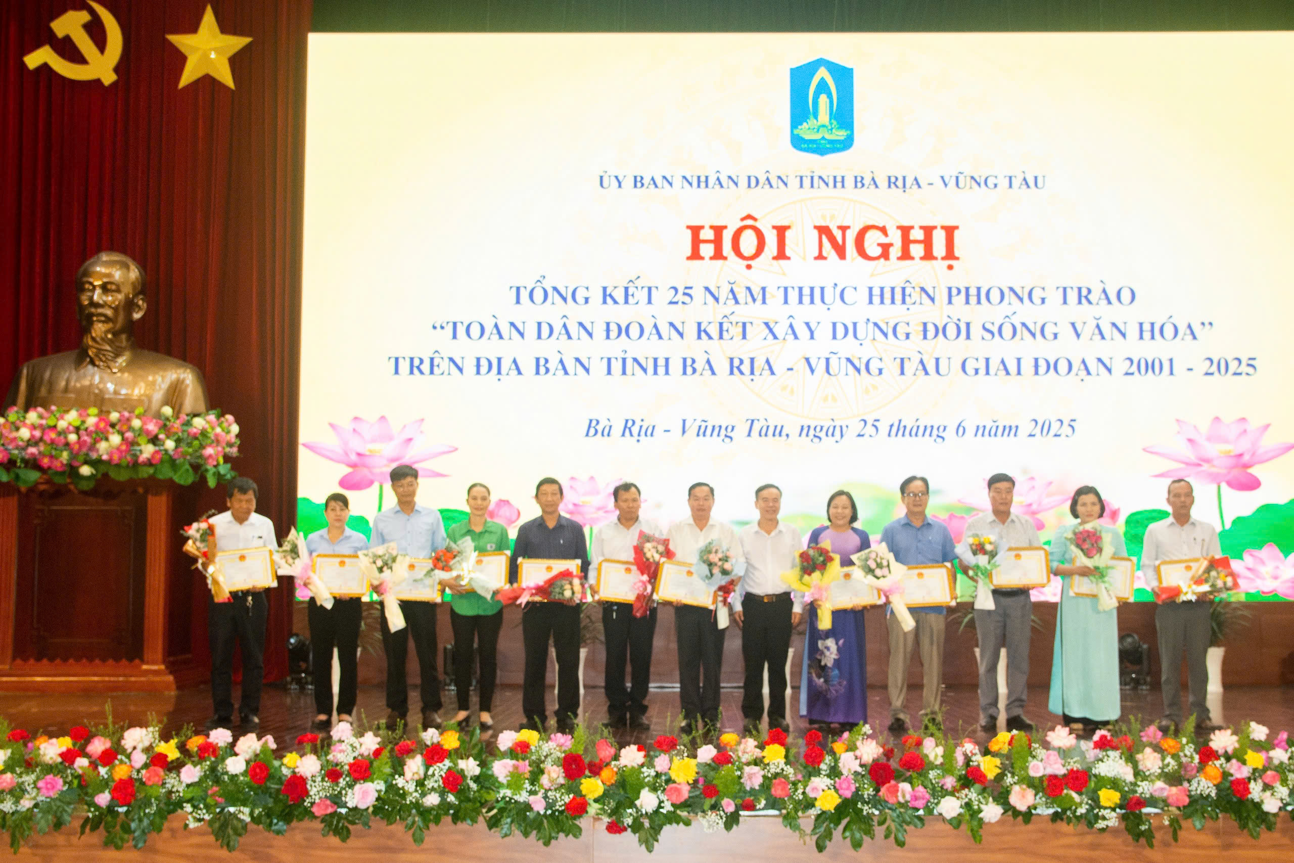 Bằng khen