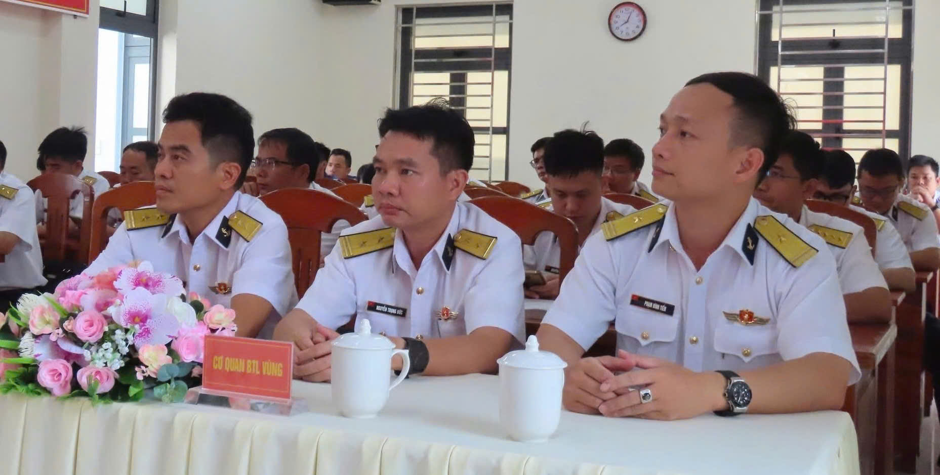 Cán bộ, chiến sĩ Trung đoàn 251 tham gia hội nghị.