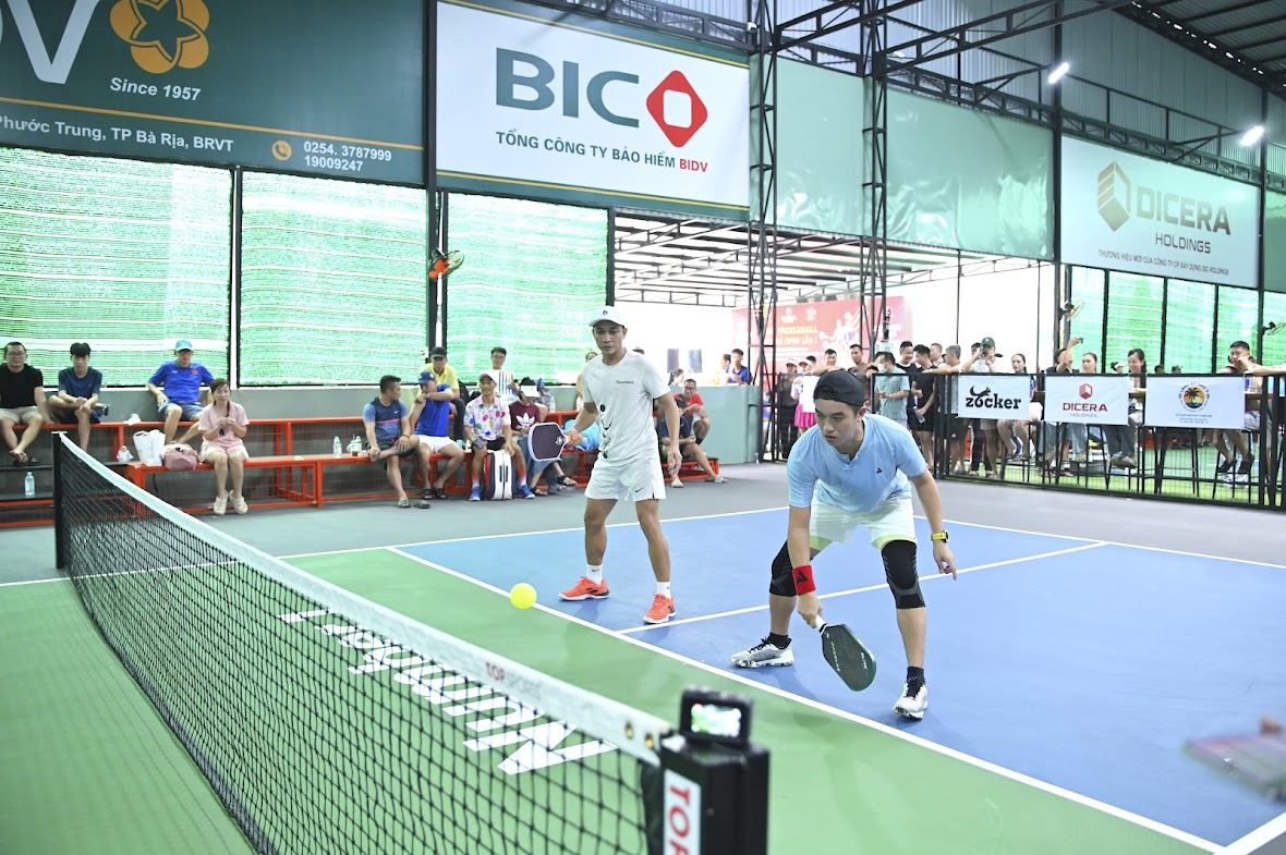 Khu thể thao giải trí DICERA bao gồm cụm sân pickleball với hệ thống 10 sân thi đấu 