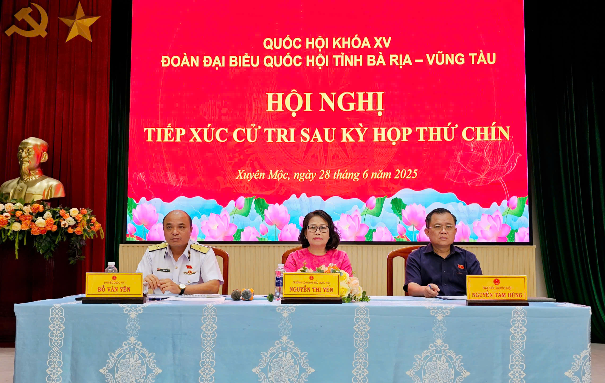 Đoàn ĐBQH tỉnh gồm bà Nguyễn Thị Yến, Phó Bí thư Thường trực Tỉnh ủy, Trưởng đoàn ĐBQH tỉnh; Chuẩn Đô đốc Đỗ Văn Yên, Phó Chính ủy Quân chủng Hải quân; Đại tá Nguyễn Tâm Hùng đã TXCT tại huyện Xuyên Mộc.