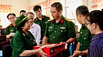 Bộ Tư lệnh Quân khu 7 thăm, tặng quà Trung tâm điều dưỡng Thương binh và người có công Long Đất