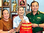 Bộ Tư lệnh Thành phố Hồ Chí Minh thăm, tặng quà tại Đặc khu Côn Đảo