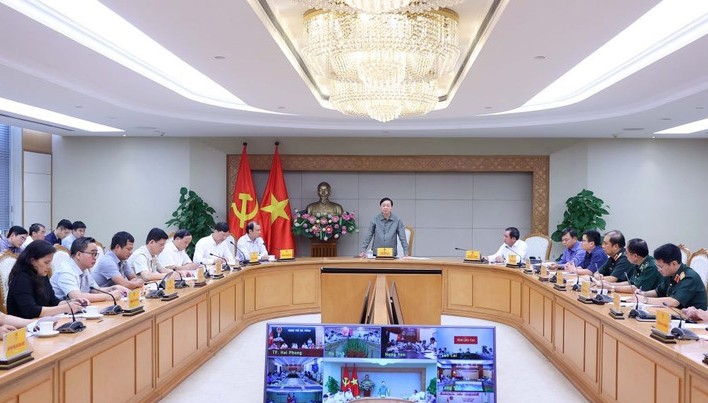 Phó Thủ tướng Trần Hồng Hà chủ trì cuộc họp ứng phó với cơn bão số 3.