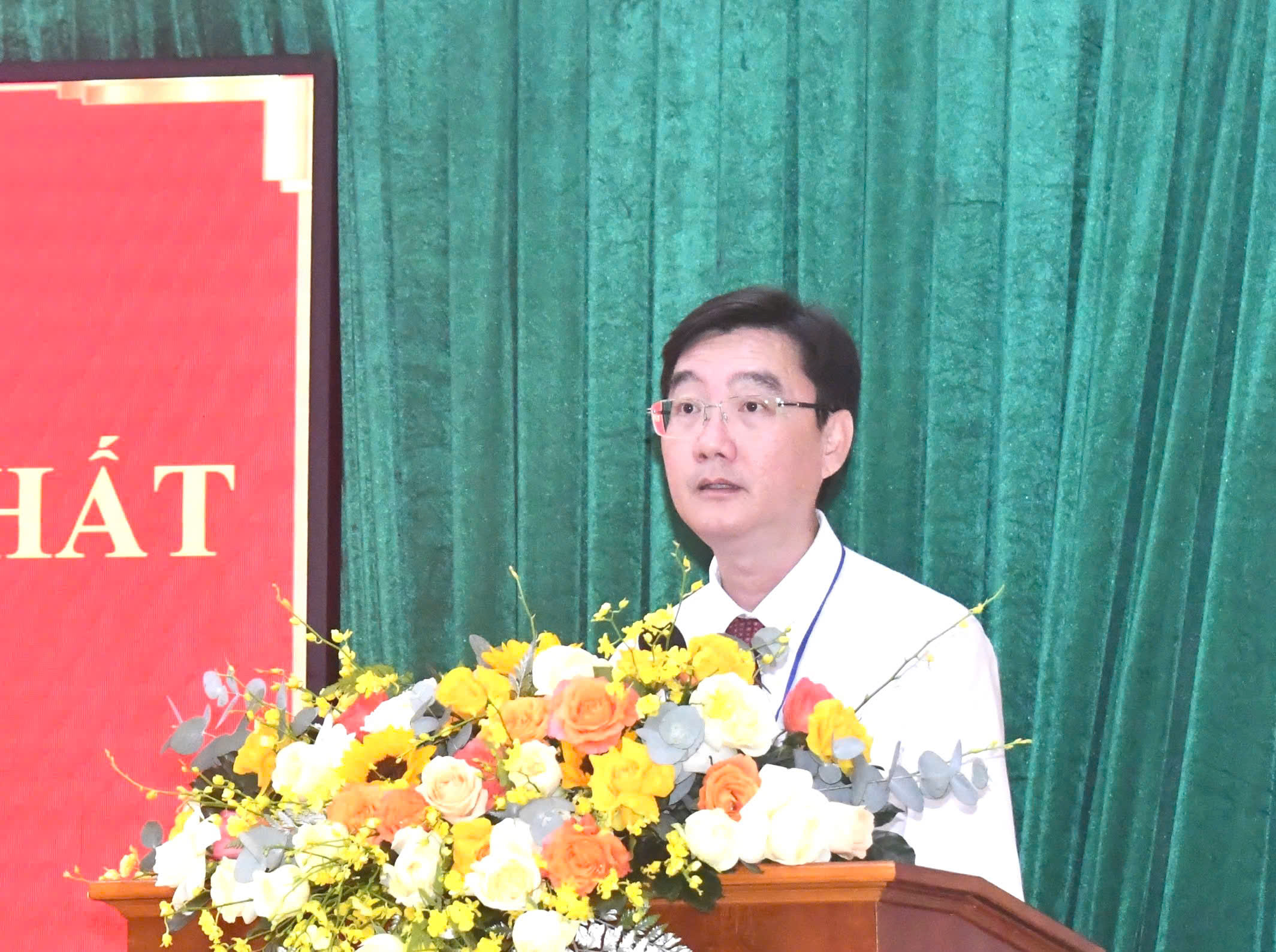 Ông Nguyễn Trường Giang, Bí thư Đảng ủy phường Phước Thắng phát biểu chỉ đạo tại đại hội.