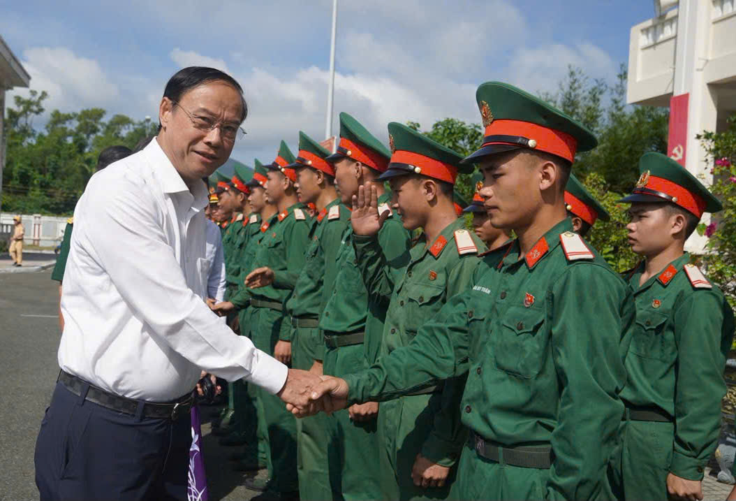 Đoàn công tác của đồng chí Nguyễn Văn Thọ tại các điểm đến thăm