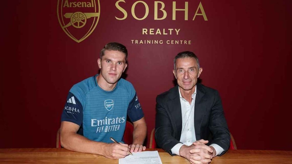 Arsenal trả phí chuyển nhượng hơn 74 triệu USD, kèm 11,5 triệu USD phụ phí.