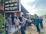 Xã Xuân Sơn ra quân giải tỏa vi phạm hành lang an toàn giao thông đường bộ
