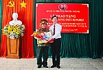 Đảng ủy phường Phước Thắng trao Huy hiệu Đảng cho 40 đảng viên