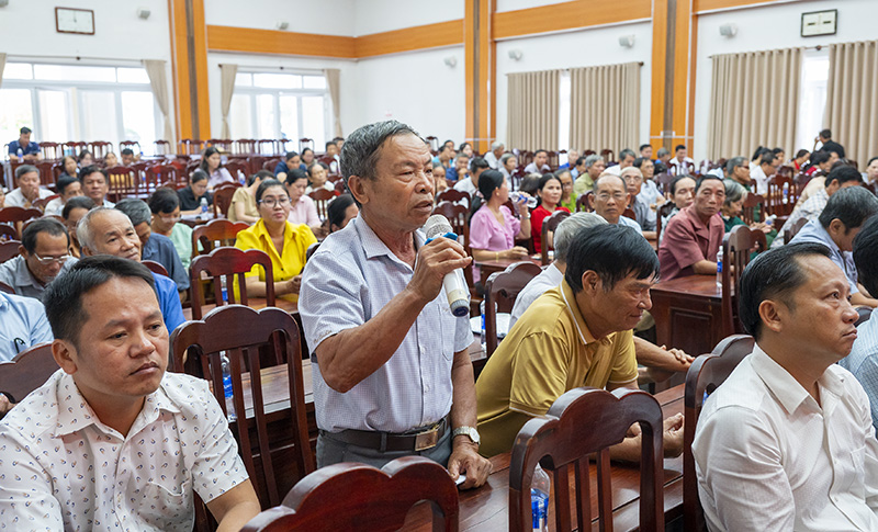 Cử tri xã Hồ Tràm, TPHCM kiến nghị nhiều vấn đề dân sinh