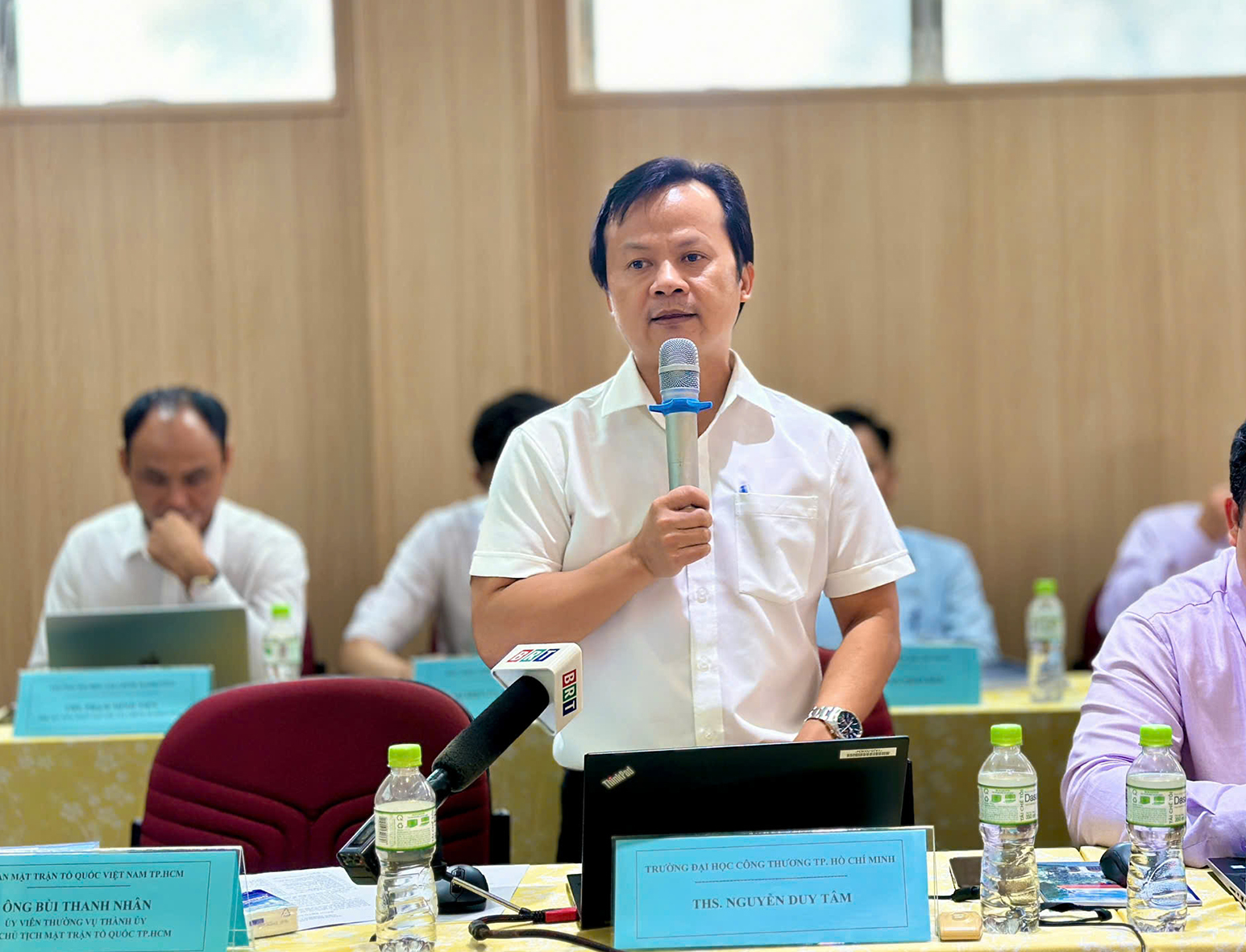 Ths Nguyễn Duy Tâm, Khoa Quản trị Kinh doanh, Trường Đại học Công Thương TP.Hồ Chí Minh đề xuất danh mục 70 sản phẩm ban đêm.