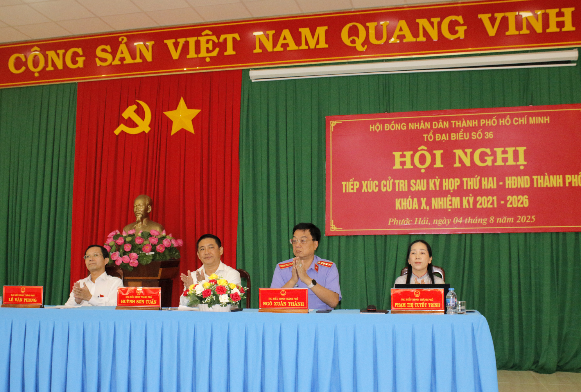 Tổ đại biểu số 36, HĐND TPHCM, khóa X, nhiệm kỳ 2021-2026 TXCT tại xã Phước Hải chiều 4-8.