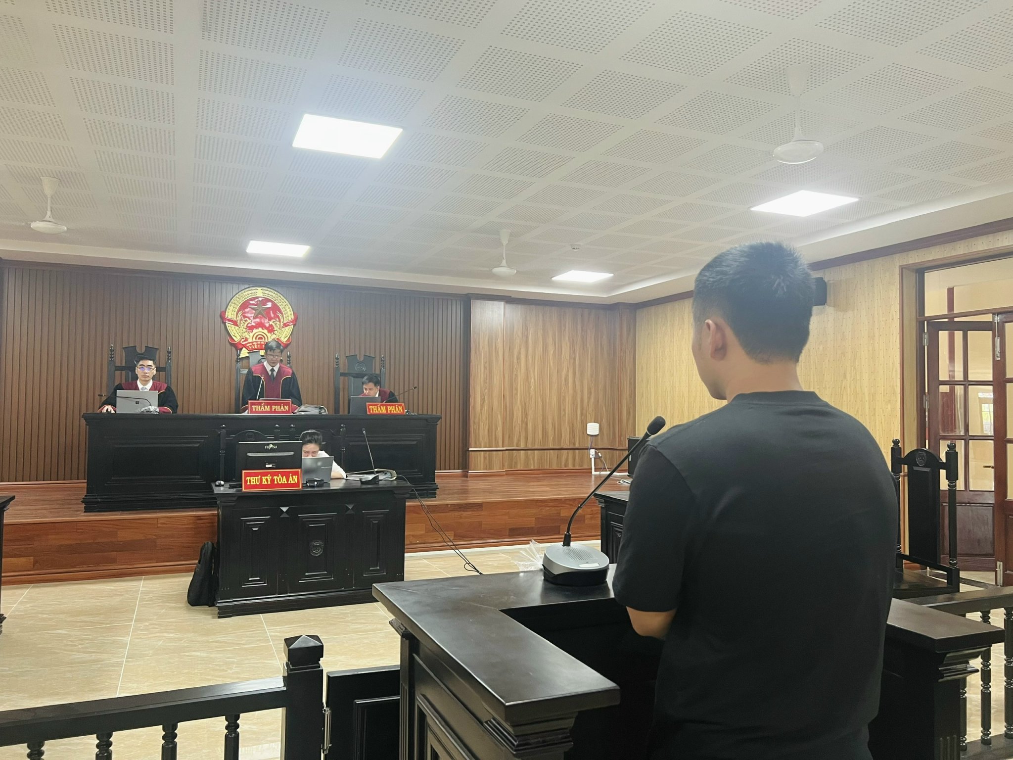 Bị cáo Trần Hữu Tài tại phiên tòa sơ thẩm ngày 7-8.