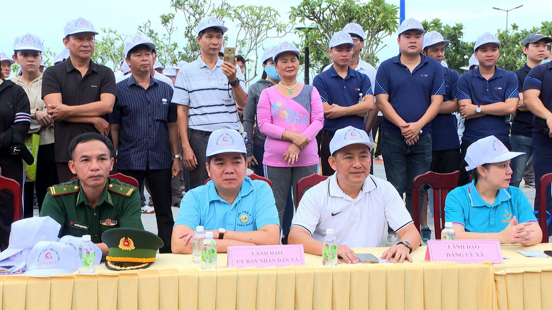 Các đại biểu tham gia chương trình.