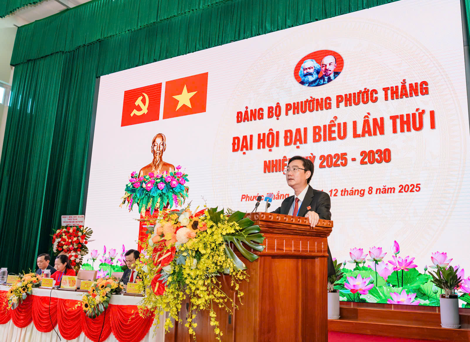 Ông Nguyễn Trường Giang, Bí thư Đảng ủy phường Phước Thắng phát biểu khai mạc đại hội,