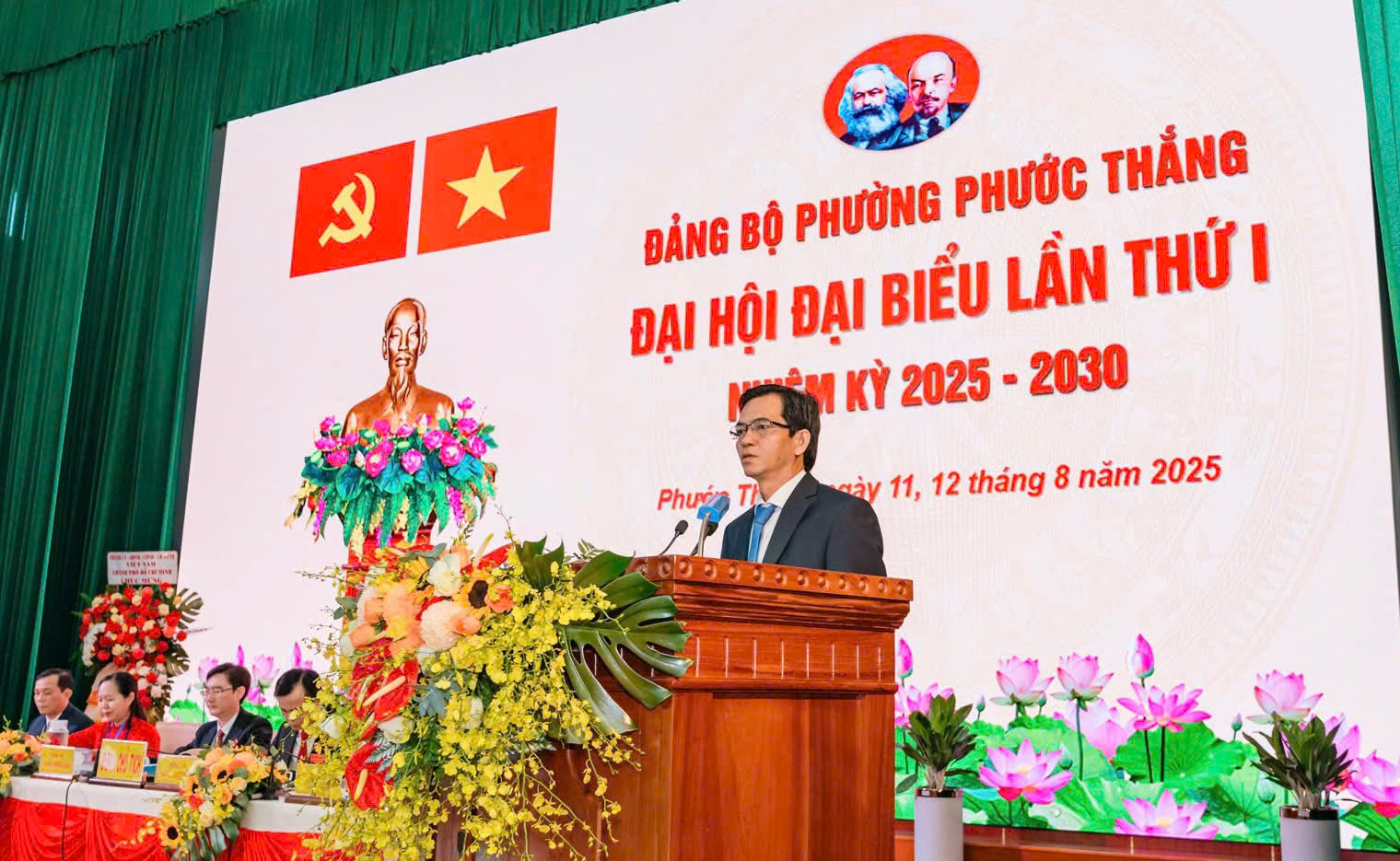 Ông Dương Trọng Hiếu, Trưởng Ban Tổ chức Tỉnh ủy phát biểu chỉ đạo tại đại hội.