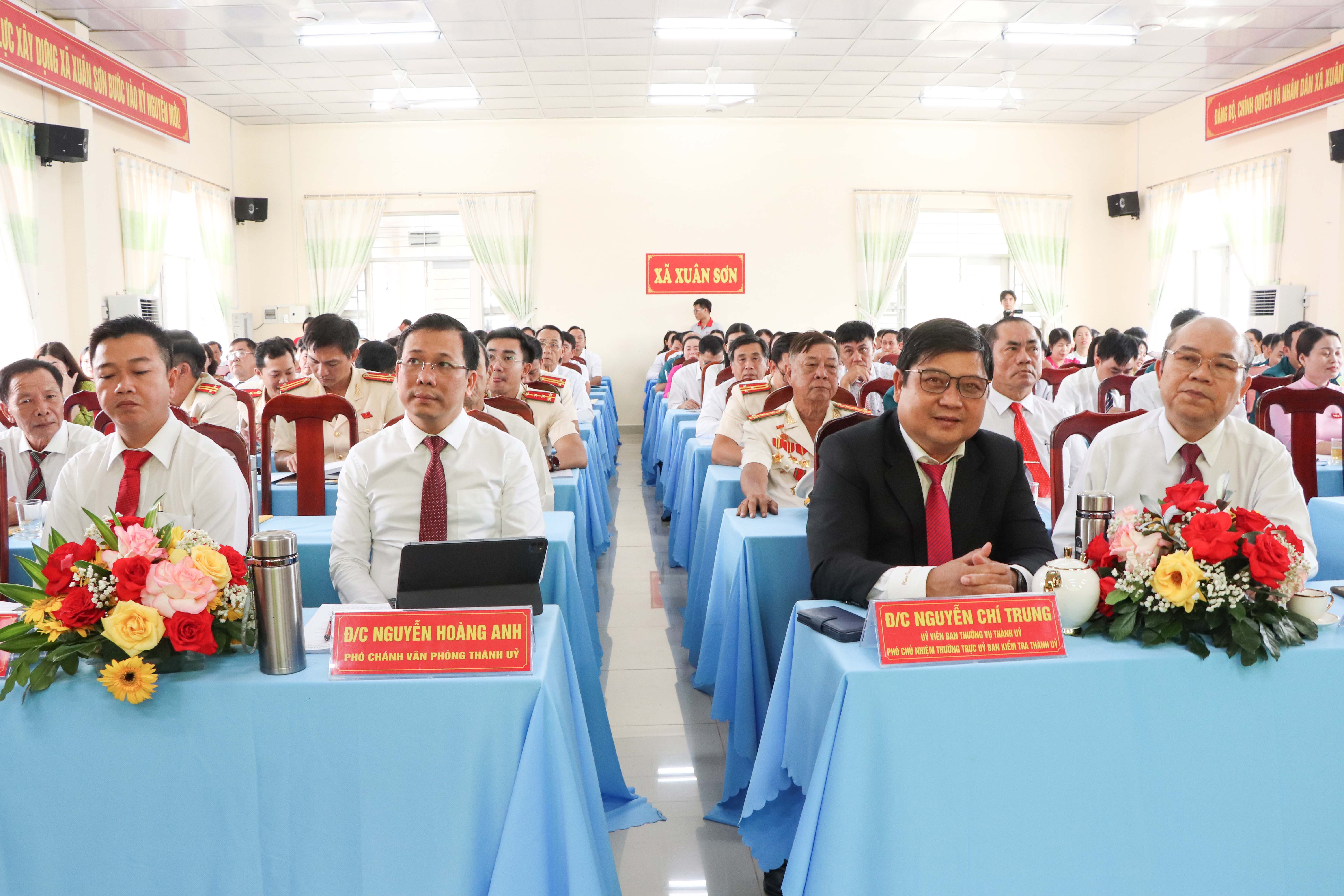 Các đại biểu dự đại hội.
