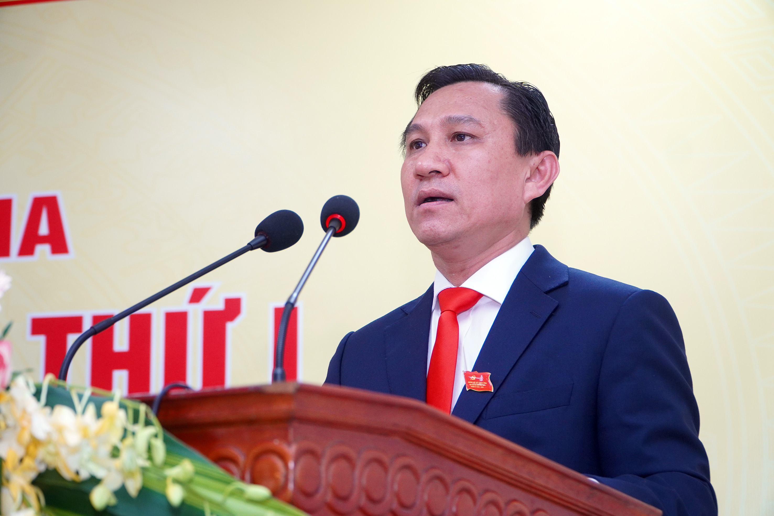 Đồng Chí Đỗ Hữu Hiền, Bí thư Đảng ủy xã Châu Pha phát biểu khai mạc Đại hội.