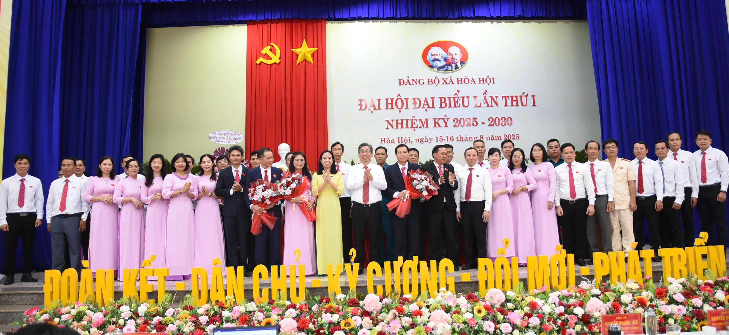 Ban Chấp hành Đảng bộ xã Hòa Hội gồm 33 người. Bà Đinh Thị Trúc My, được chỉ định giữ chức vụ Bí thư Đảng ủy, Chủ tịch HĐND xã Hòa Hội, nhiệm kỳ 2025-2030 ra mắt. 
