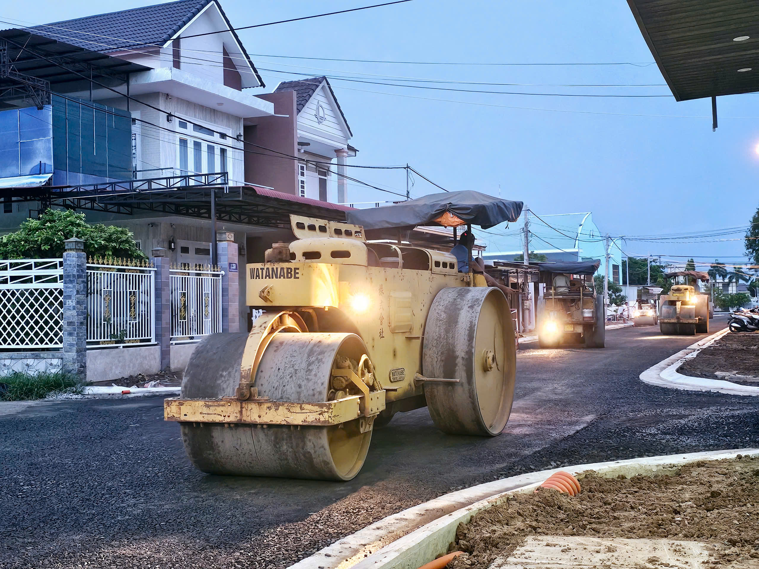 Xã Hồ Tràm chú trọng đầu tư cơ sở hạ tầng, đường xá phục vụ phát triển kinh tế - xã hội địa phương.