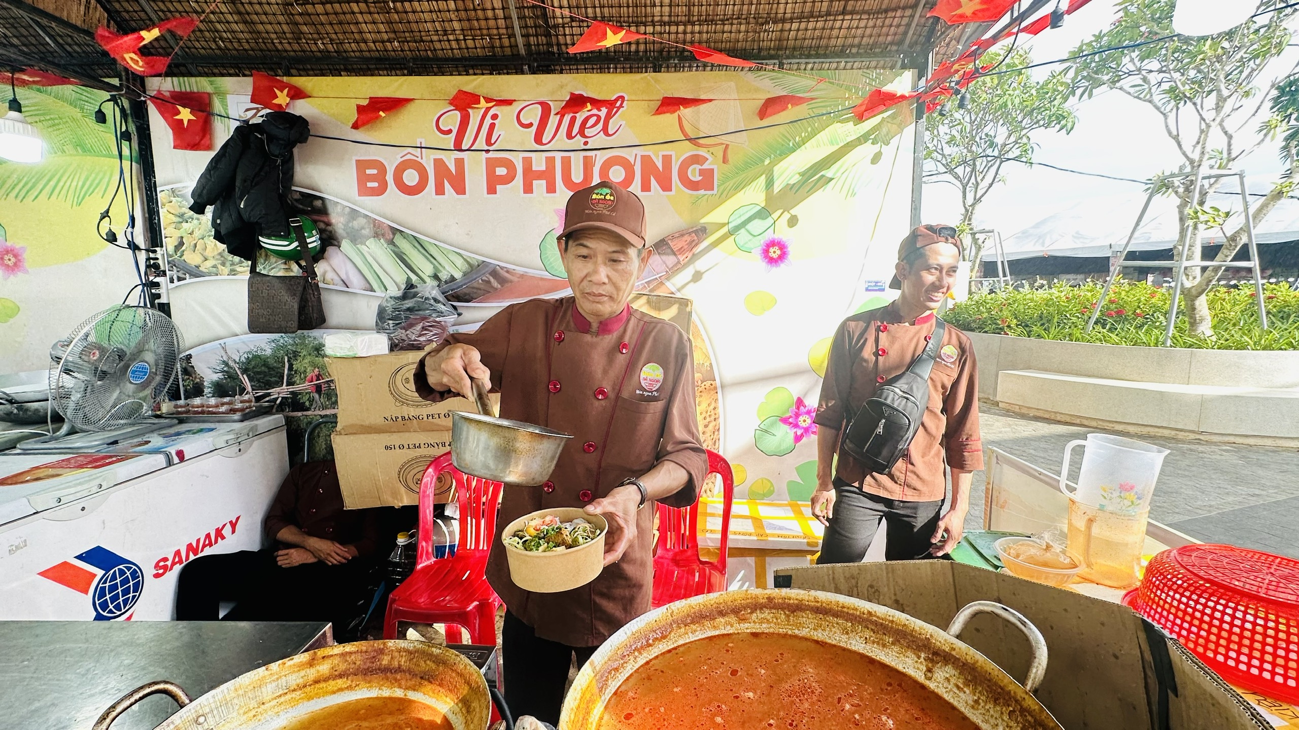 Món bún ốc Hà Nội được nhiều thực khách lựa chọn