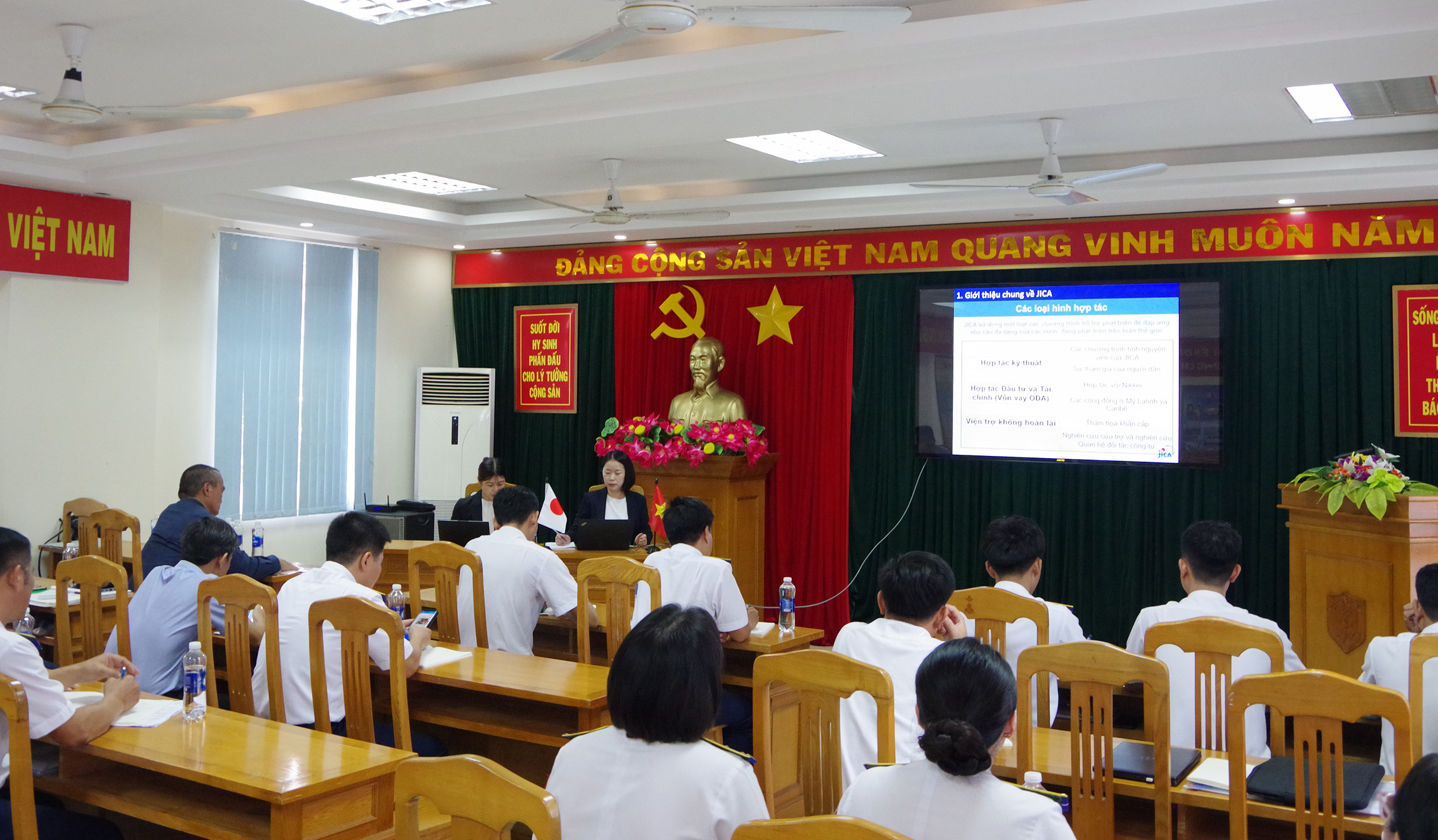 Quang cảnh lớp tập huấn.
