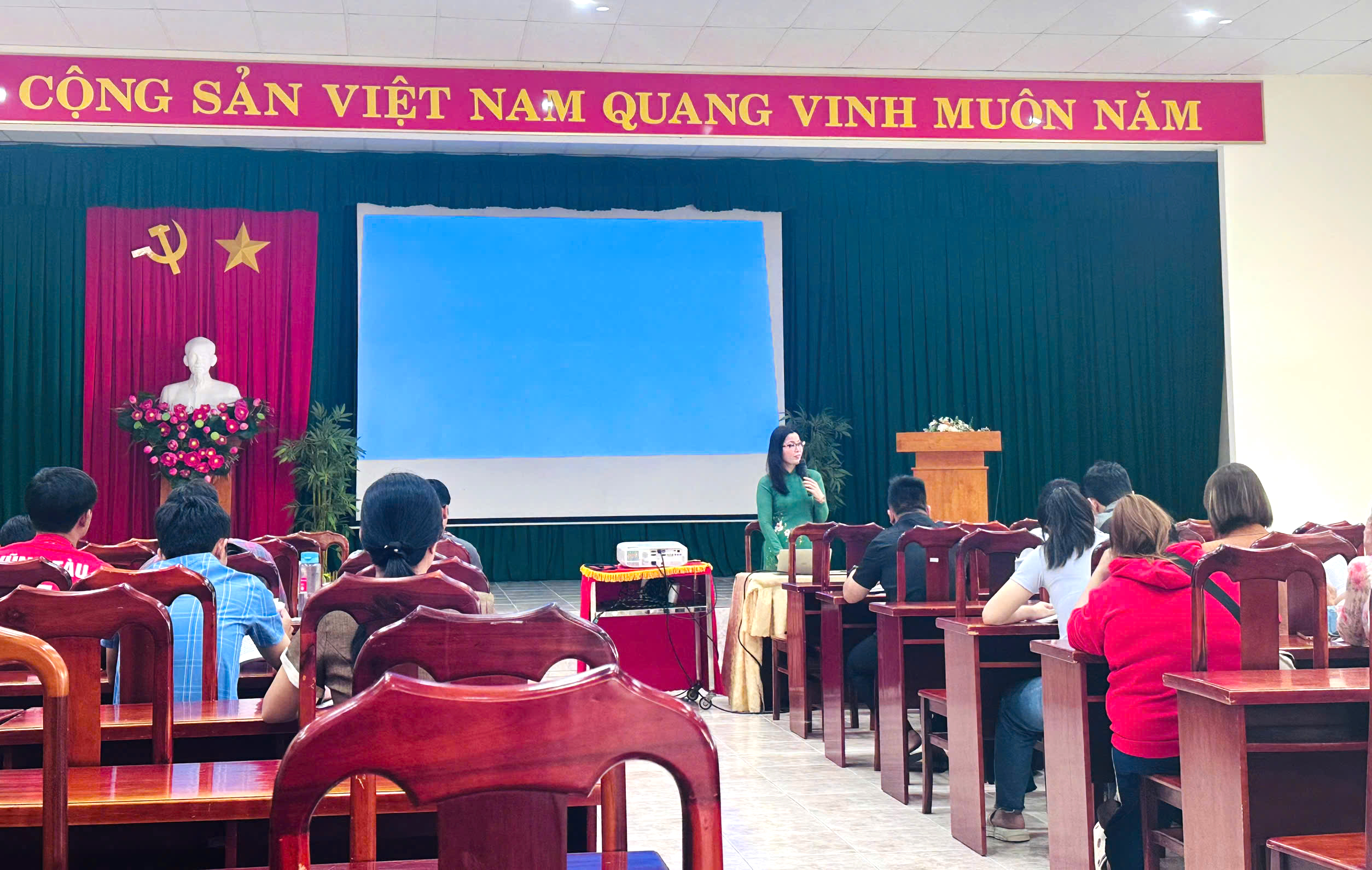 Học viên tham gia lớp bồi dưỡng.